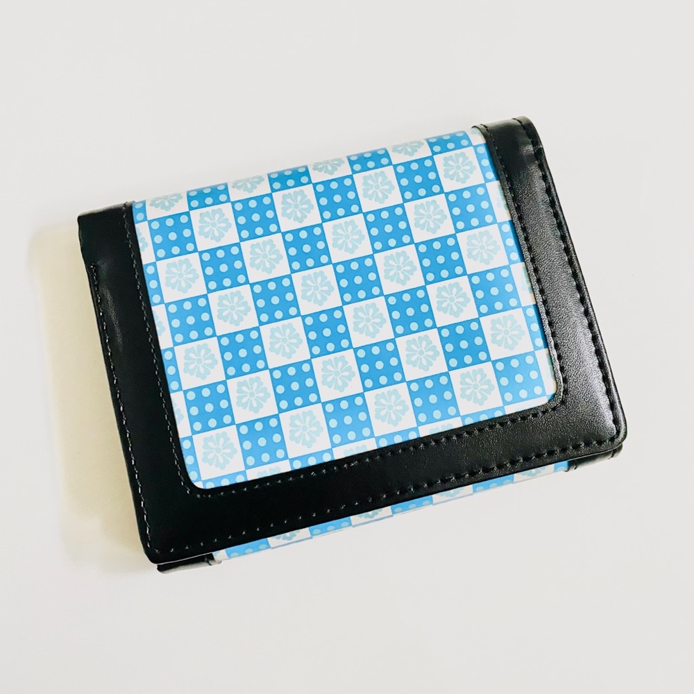 FLORA Tile Pattern Floral Trifold Pouch Wallet